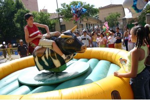 fiestas fin de curso toro mecánico